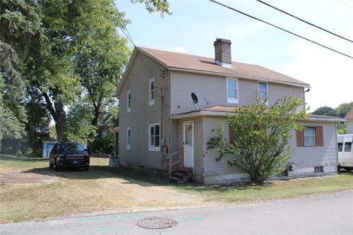 116 Poplar St, Imperial, PA, 15126-1116 | Card Image