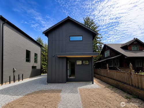 4909 Sw Canada Dr, Seattle, WA, 98136-1026 | Card Image