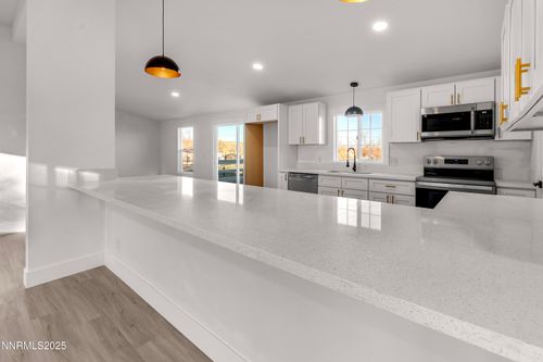 320 Ramsey Way, Reno, NV, 89506-9462 | Card Image