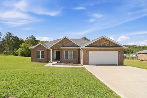 381 Legend Ln, Corbin, KY, 40701-8369 | Card Image