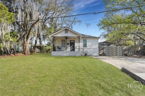 2106 Bolling St, Savannah, GA, 31404-2518 | Card Image