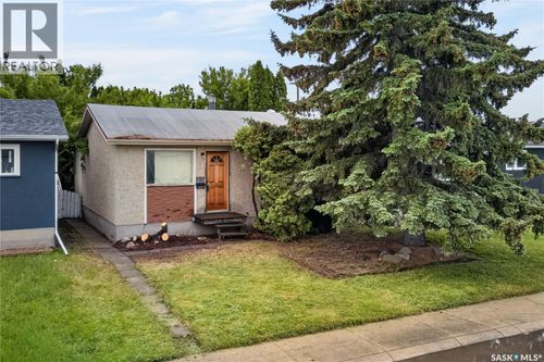107 Grant St, Saskatoon, SK, S7N2A2 | Card Image
