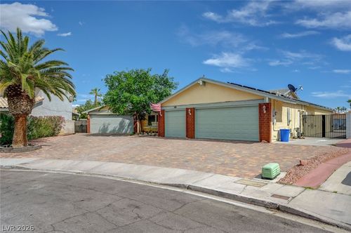 2213 Piccolo Way, Las Vegas, NV, 89146-3044 | Card Image