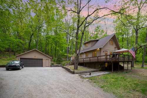 1670 Ivy Dr, Farwell, MI, 48622-9617 | Card Image