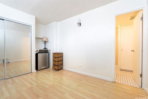 1905a-2421 Ala Wai Blvd, Honolulu, HI, 96815-3487 | Card Image