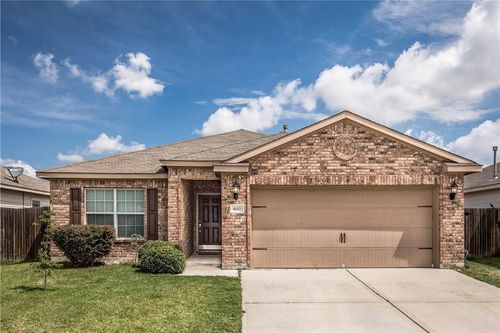 600 Noble Grove Ln, Fort Worth, TX, 76140-7537 | Card Image