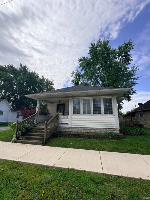 533 E Main St, Greentown, IN, 46936-1304 | Card Image