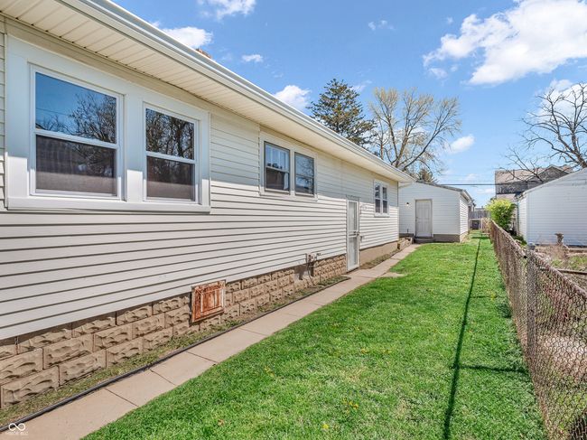 87 S 10 Th Ave, House other with 3 bedrooms, 2 bathrooms and null parking in Beech Grove IN | Image 25