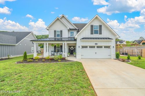 137 Forest Creek Pkwy, Oak Ridge, TN, 37830-5614 | Card Image