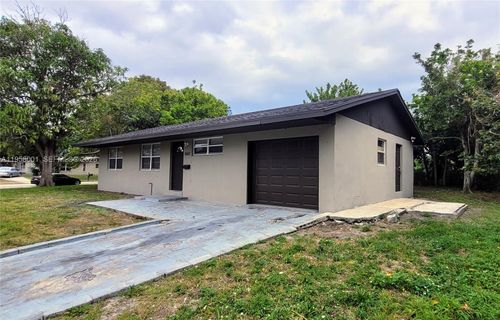 na-1642 44th St, West Palm Beach, FL, 33407-3614 | Card Image