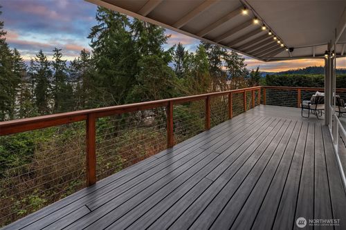 17505 Ne 4th Pl, Bellevue, WA, 98008-4238 | Card Image