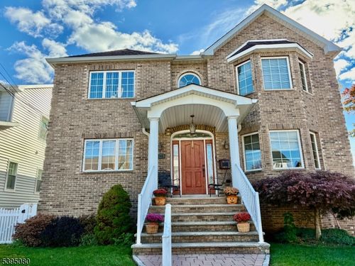 748 6th St, Lyndhurst, NJ, 07071-3319 | Card Image