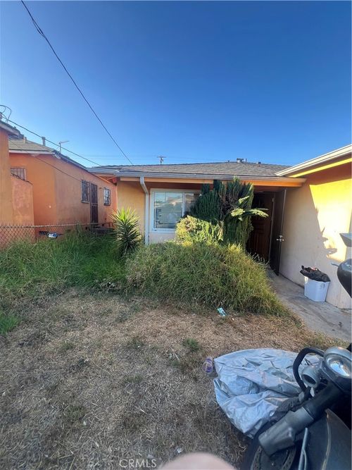 1253 W 101st St, Los Angeles, CA, 90044-1801 | Card Image