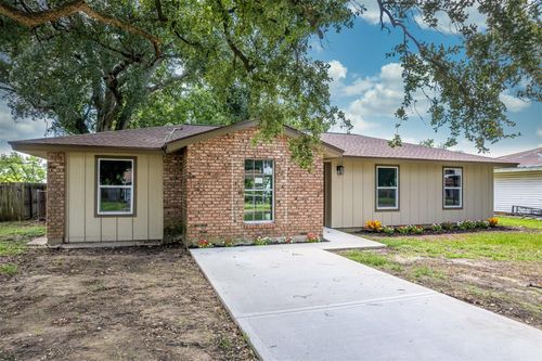 2915 Avenue O, Nederland, TX, 77627 | Card Image