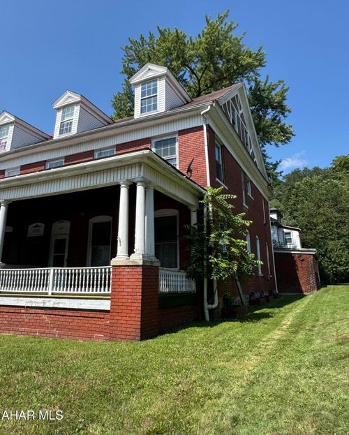 1003 Lincoln Ave, Tyrone, PA, 16686-1440 | Card Image