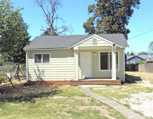 10233 10th Ave Sw, Seattle, WA, 98146-1415 | Card Image