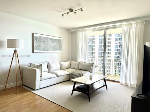 apt-1405-770 Claughton Island Dr, Miami, FL, 33131-2629 | Card Image
