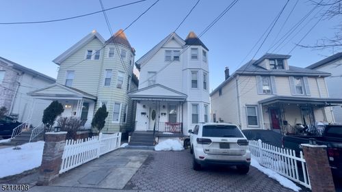394 Cortlandt St, Belleville, NJ, 07109-3204 | Card Image