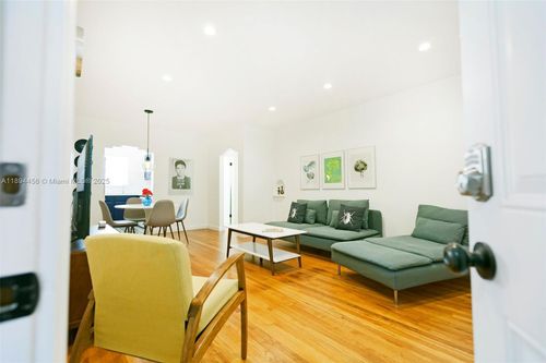 72d-10072 E Bay Harbor Dr, Bay Harbor Islands, FL, 33154-1530 | Card Image