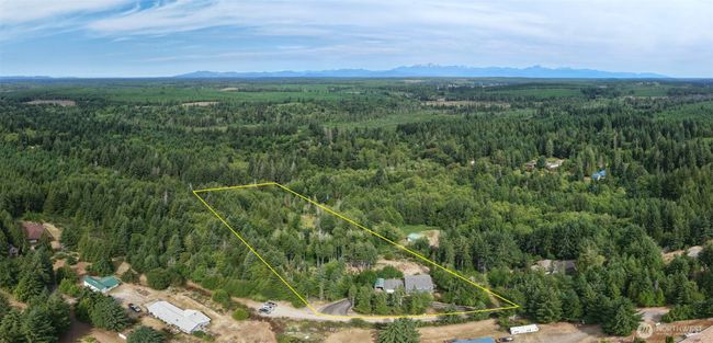 Aerial view with property lines | Image 32