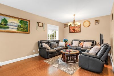 11 - 8918 128 St, Townhouse with 5 bedrooms, 3 bathrooms and 3 parking in Surrey BC | Image 3