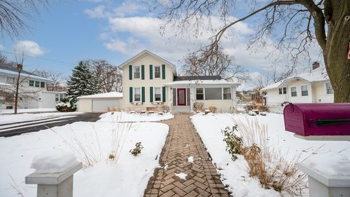 323 W Washington St, West Chicago, IL, 60185-2745 | Card Image