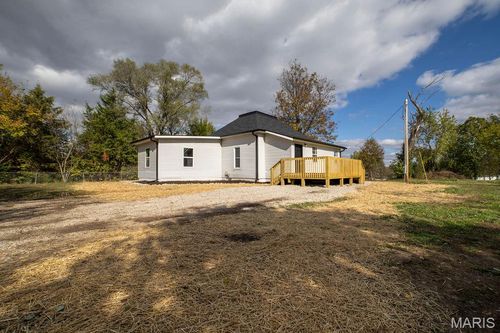 18042 Highway 32, Lebanon, MO, 65536-8094 | Card Image
