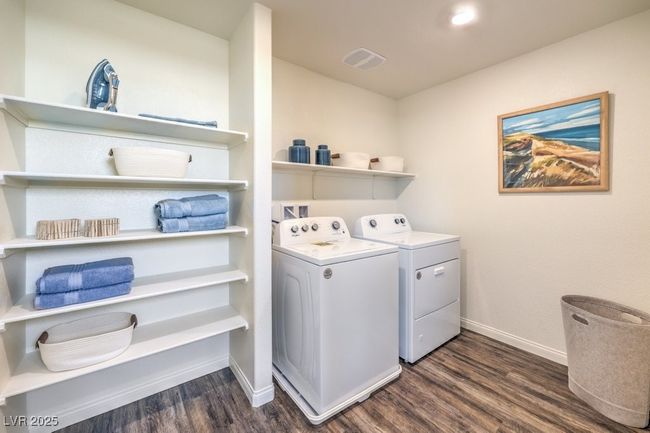MODEL HOME/ Not actual home | Image 10