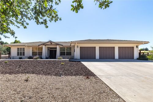 9947 Flyrod Dr, Paso Robles, CA, 93446-7719 | Card Image