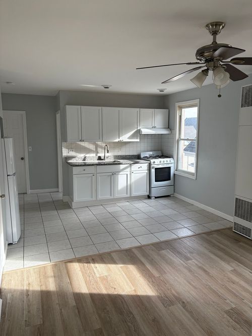 3-s-12 Harmony St, New Bedford, MA, 02744-2540 | Card Image