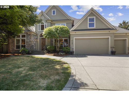 2720 Nw 30th Cir, Camas, WA, 98607-7380 | Card Image