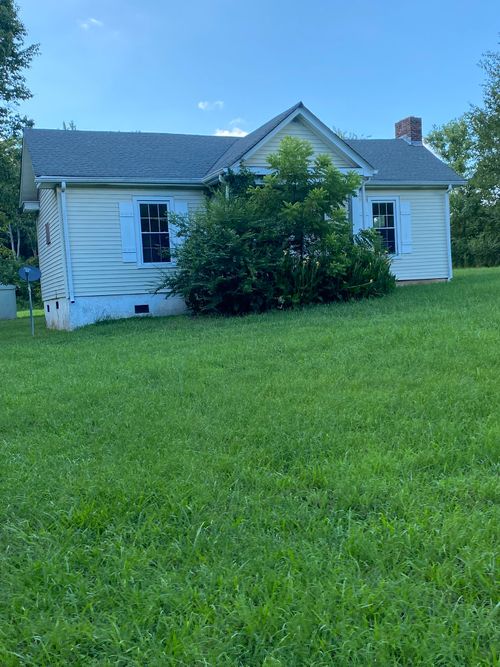 972 Fall River Rd, Goodspring, TN, 38460-5283 | Card Image
