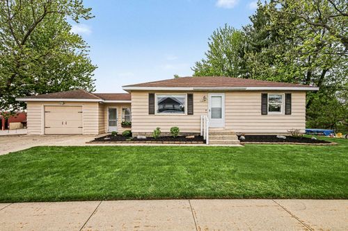 7041 28th Ave, Hudsonville, MI, 49426-8814 | Card Image