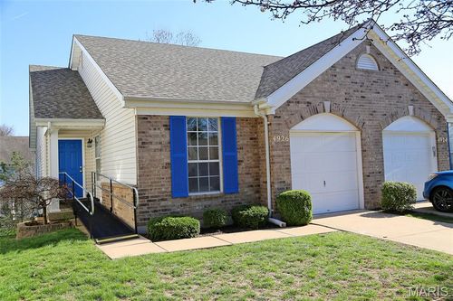 4926 Hurstborough Ct, Hazelwood, MO, 63042-1592 | Card Image