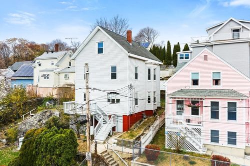 14 Mount Pleasant Pl, Lynn, MA, 01902-2822 | Card Image