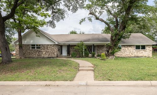 6070 Wonder Dr, Fort Worth, TX, 76133-3648 | Card Image
