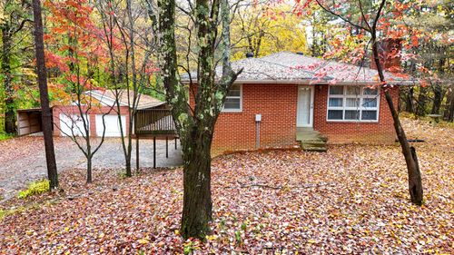 230 N Laurel Rd, London, KY, 40741-9001 | Card Image