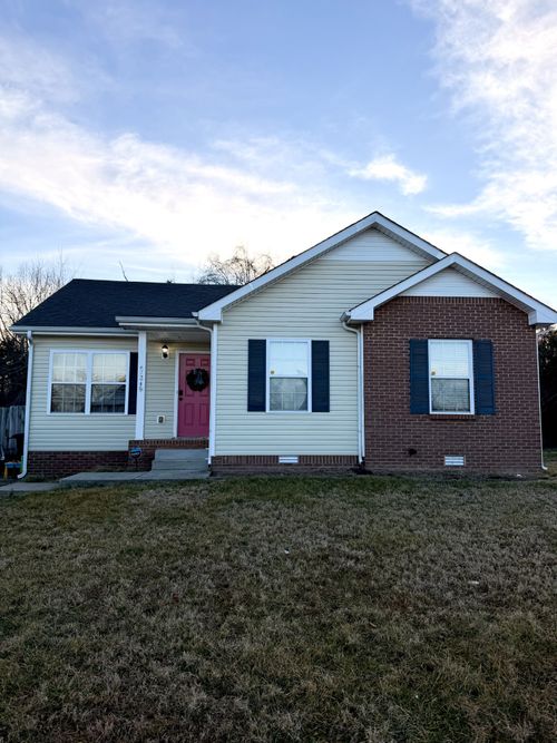 2784 Russet Ridge Dr, Clarksville, TN, 37040-5178 | Card Image