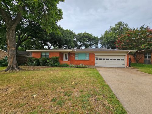 800 Valley View Dr, Arlington, TX, 76010-2827 | Card Image