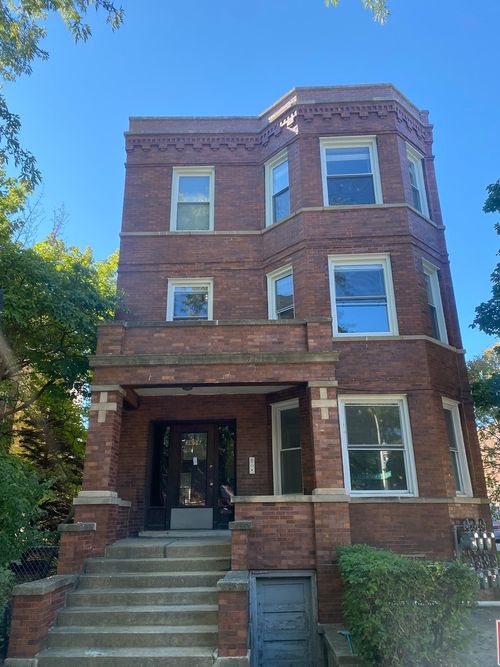 2-3656 N Magnolia Ave, Chicago, IL, 60613-3821 | Card Image