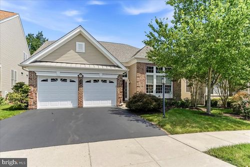 404 Peters Way, PHOENIXVILLE, PA, 19460-5656 | Card Image