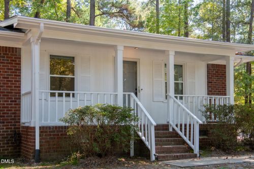 305 S 13th St, Lillington, NC, 27546-8395 | Card Image