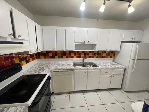 326-1420 Atlantic Shores Blvd, Hallandale Beach, FL, 33009-3738 | Card Image