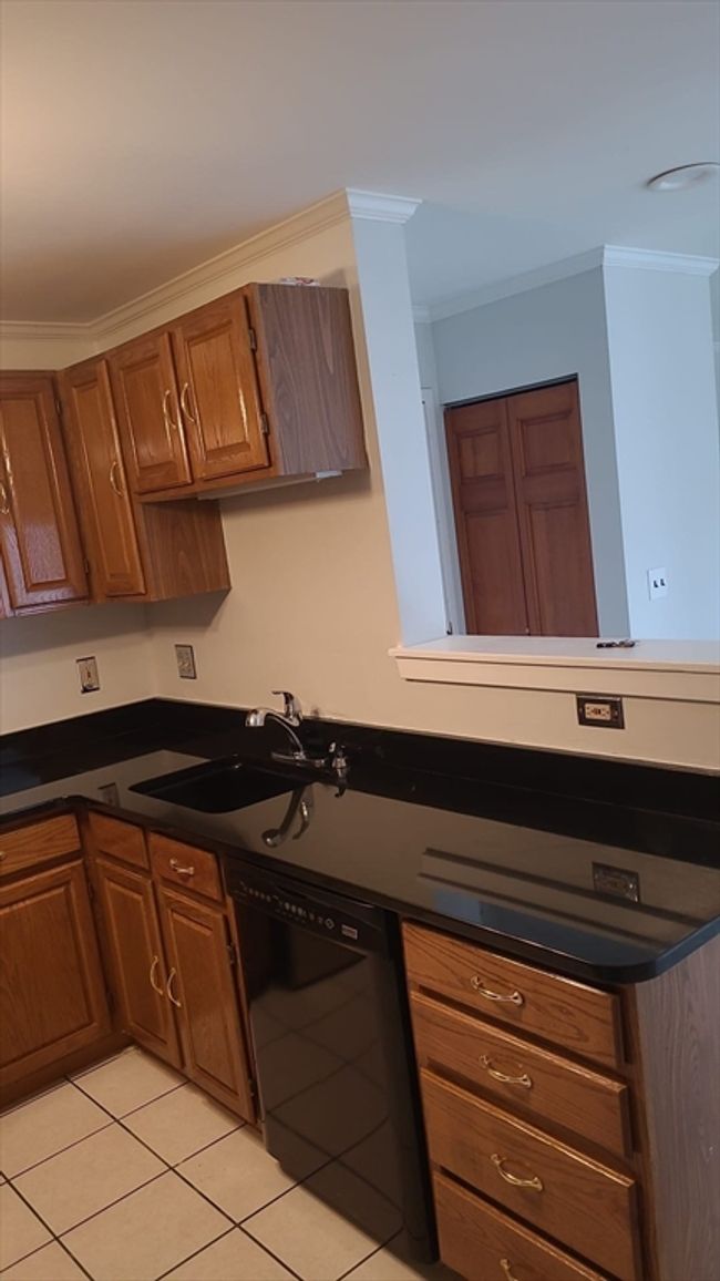 APT-303 - 38 Carter St, Condo with 2 bedrooms, 1 bathrooms and 1 parking in Everett MA | Image 27