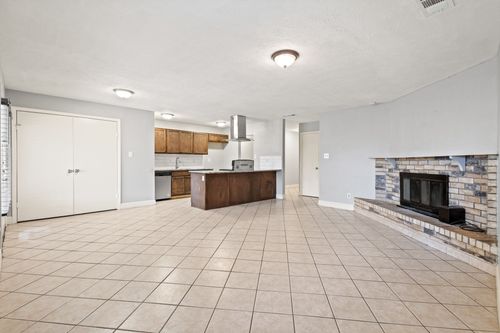 7305 Hedge Dr, Dallas, TX, 75249-1511 | Card Image