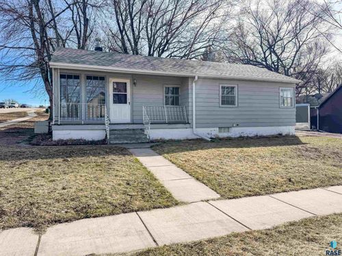 300 S 1st Ave Avenue, Brandon, SD, 57005 | Card Image