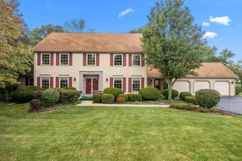 1S150 Cantigny Dr, Winfield, IL, 60190-1702 | Card Image