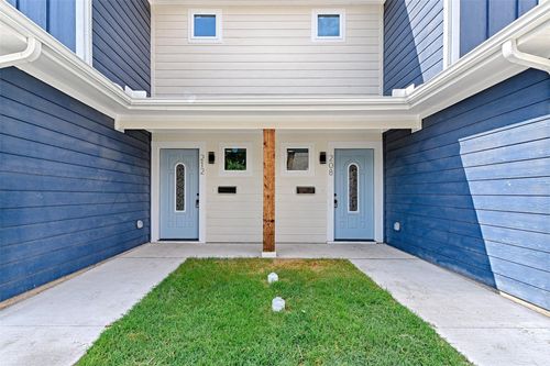212-208-212 E Cherry St, Sherman, TX, 75090-7115 | Card Image