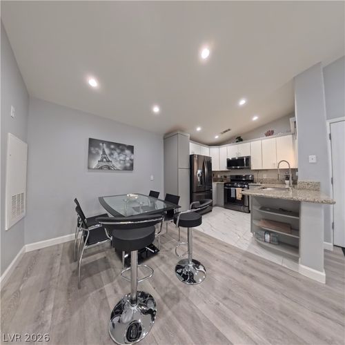 2137-5415 W Harmon Ave, Las Vegas, NV, 89103-5098 | Card Image