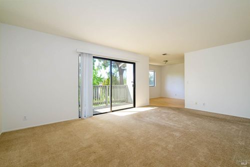 unit-114-900 Cambridge Dr, Benicia, CA, 94510-3681 | Card Image